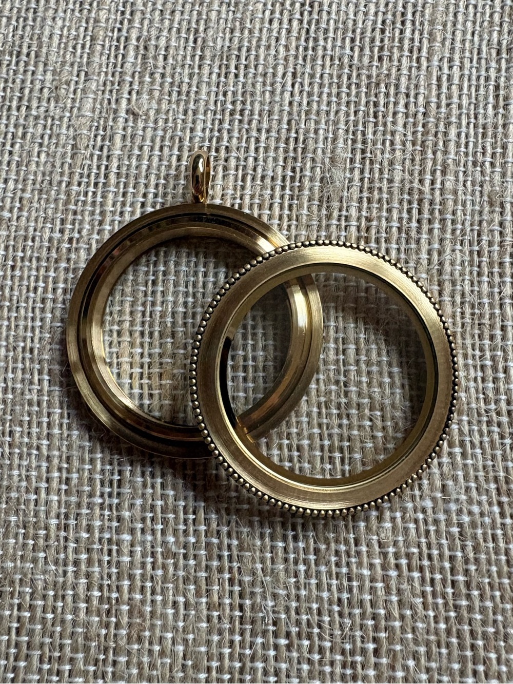 Origami Owl Large Gold Heirloom Twist Locket